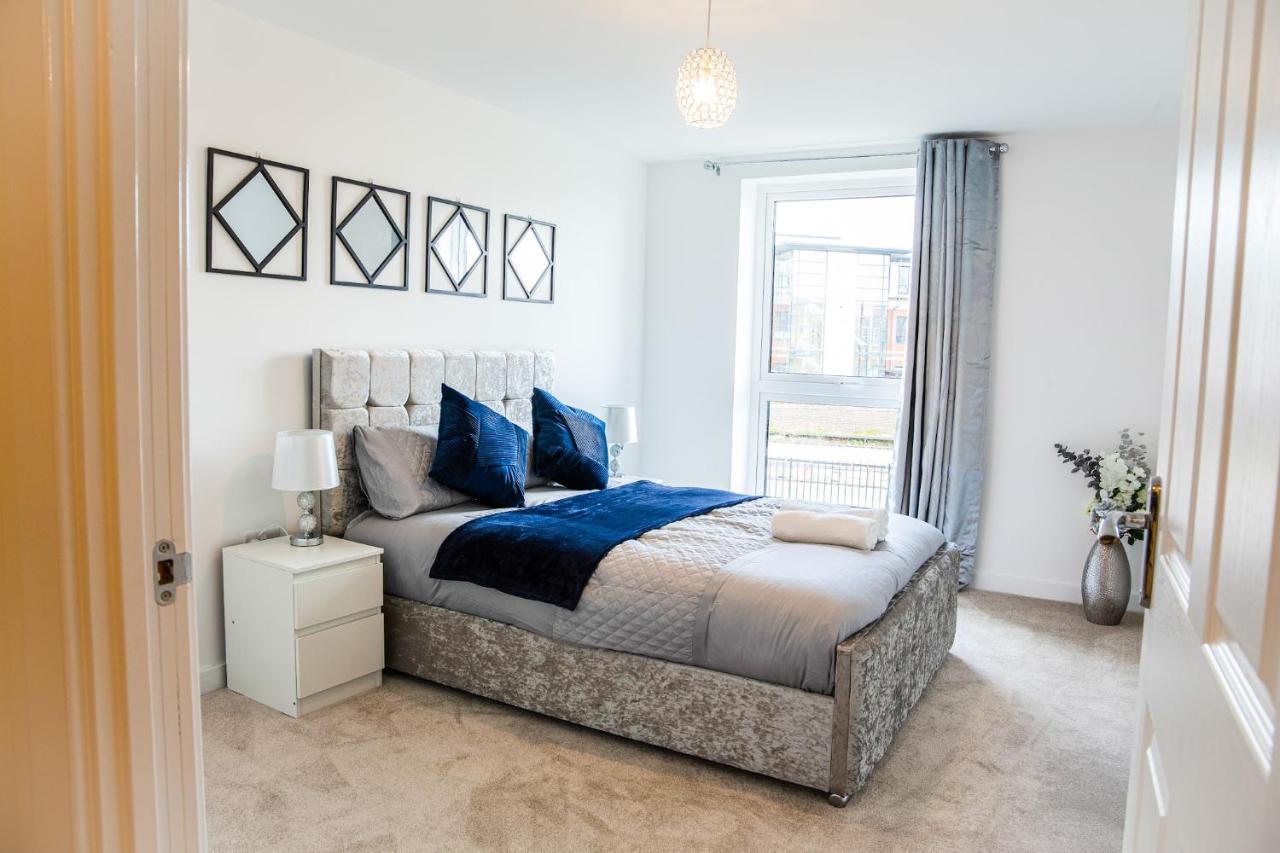 A Luxury 2 Bedroom Apartment With 2 Free Parking Chatham (Kent) Exterior foto
