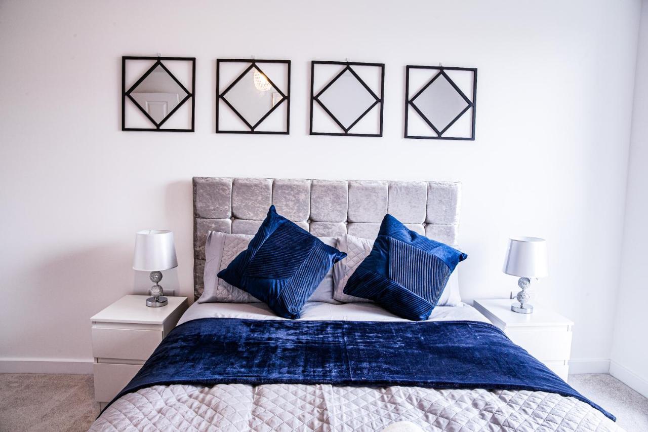 A Luxury 2 Bedroom Apartment With 2 Free Parking Chatham (Kent) Exterior foto