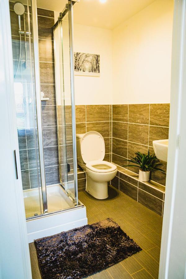 A Luxury 2 Bedroom Apartment With 2 Free Parking Chatham (Kent) Exterior foto