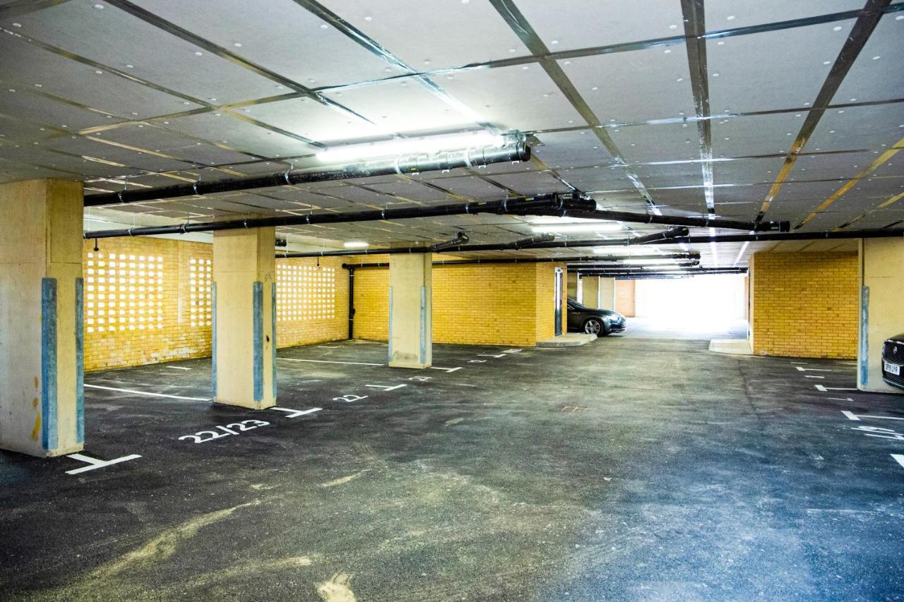 A Luxury 2 Bedroom Apartment With 2 Free Parking Chatham (Kent) Exterior foto